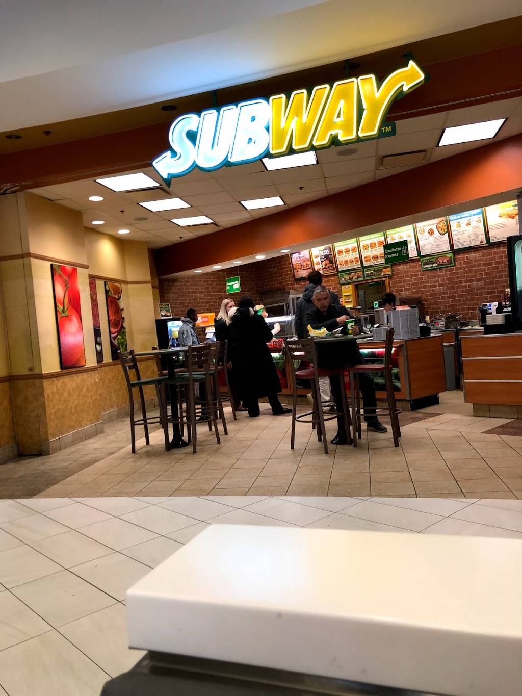 Subway | restaurant | Quebec Canada, 438 Boulevard Saint-Joseph, Gatineau, QC J8Y 3Y7, Canada | 8197716450 OR +1 819-771-6450