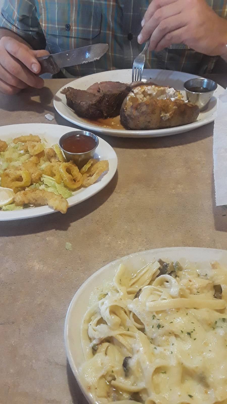 Chaps | restaurant | 69294 Main St, Richmond, MI 48062, USA | 5867274500 OR +1 586-727-4500