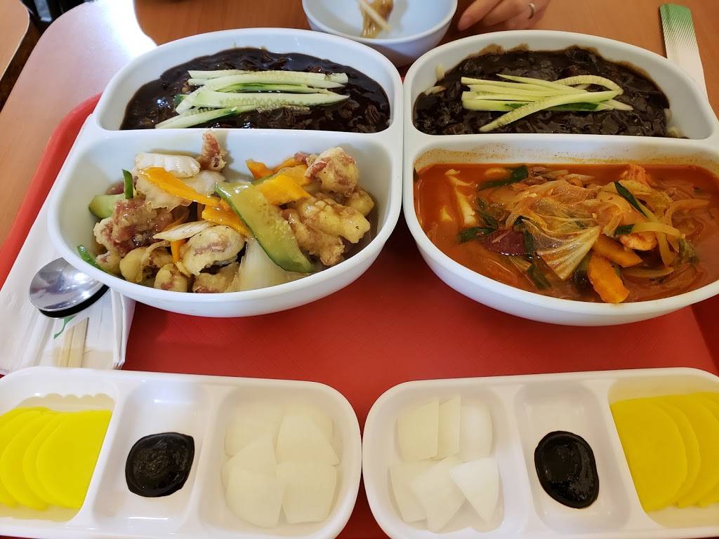 Lai Lai | restaurant | 8901 N Milwaukee Ave #112, Niles, IL 60714, USA | 8479653232 OR +1 847-965-3232