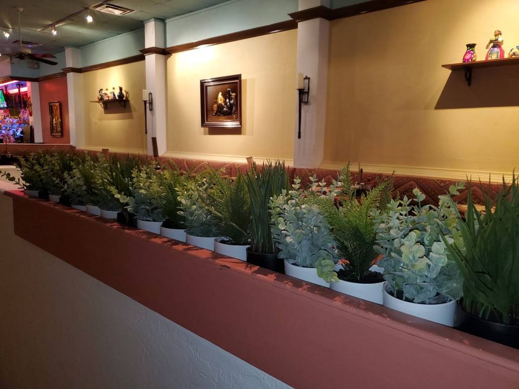 Velascos Mexican Food | restaurant | 123 W Main St, Visalia, CA 93291, USA | 5593727102 OR +1 559-372-7102