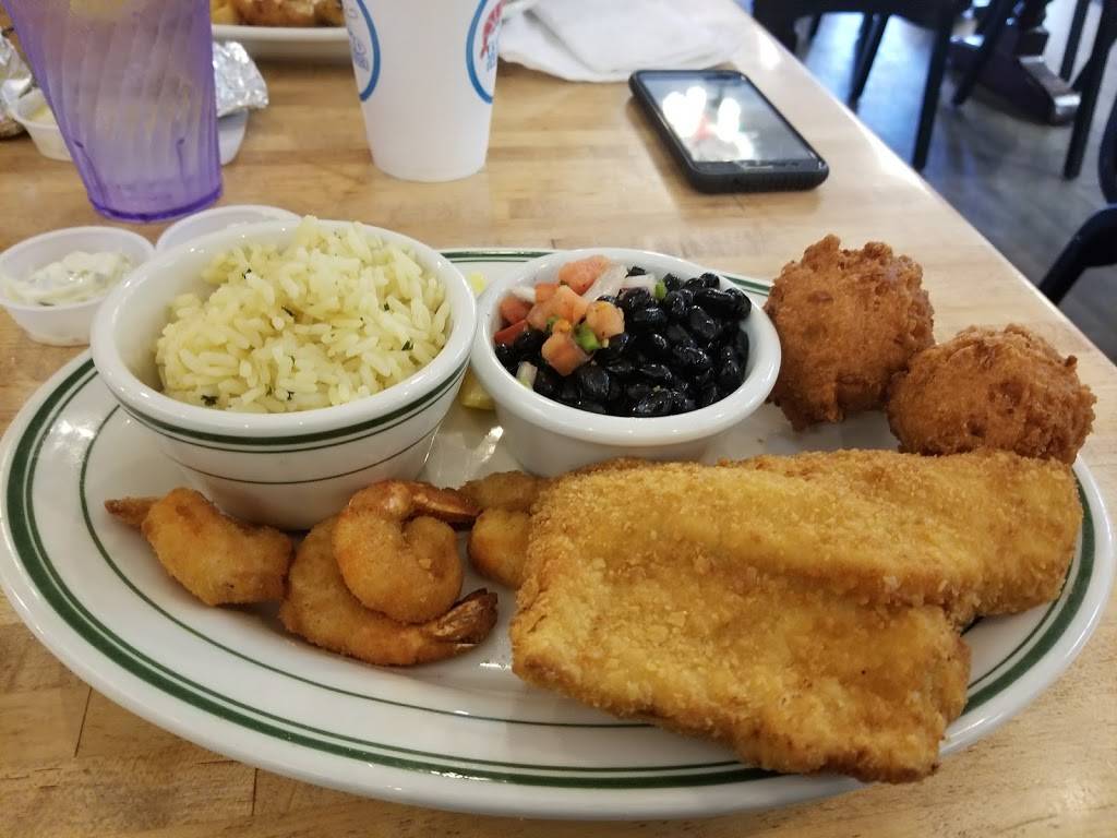 Sea Island Shrimp House | restaurant | South Park 2119, SW Military Dr, San Antonio, TX 78224, USA | 2109219700 OR +1 210-921-9700