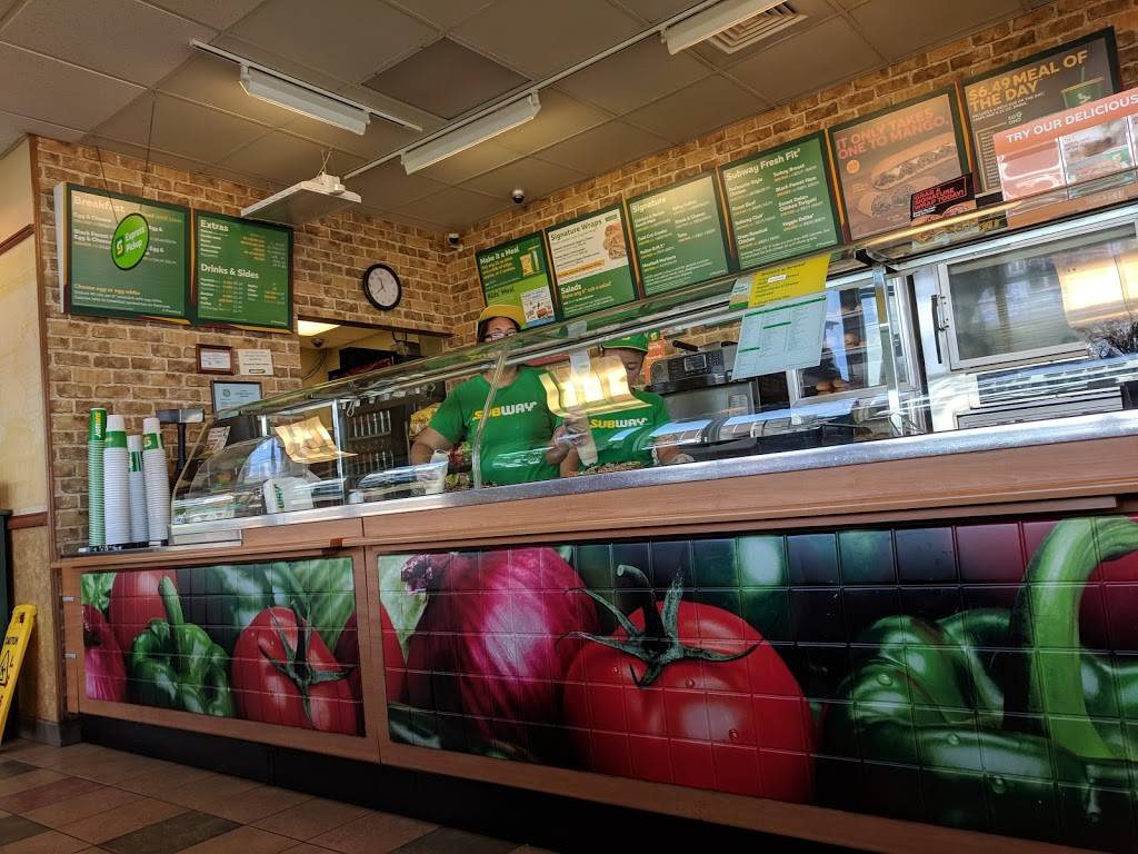 Subway | meal takeaway | 1425 Liliha St #6, Honolulu, HI 96817, USA | 8085264500 OR +1 808-526-4500