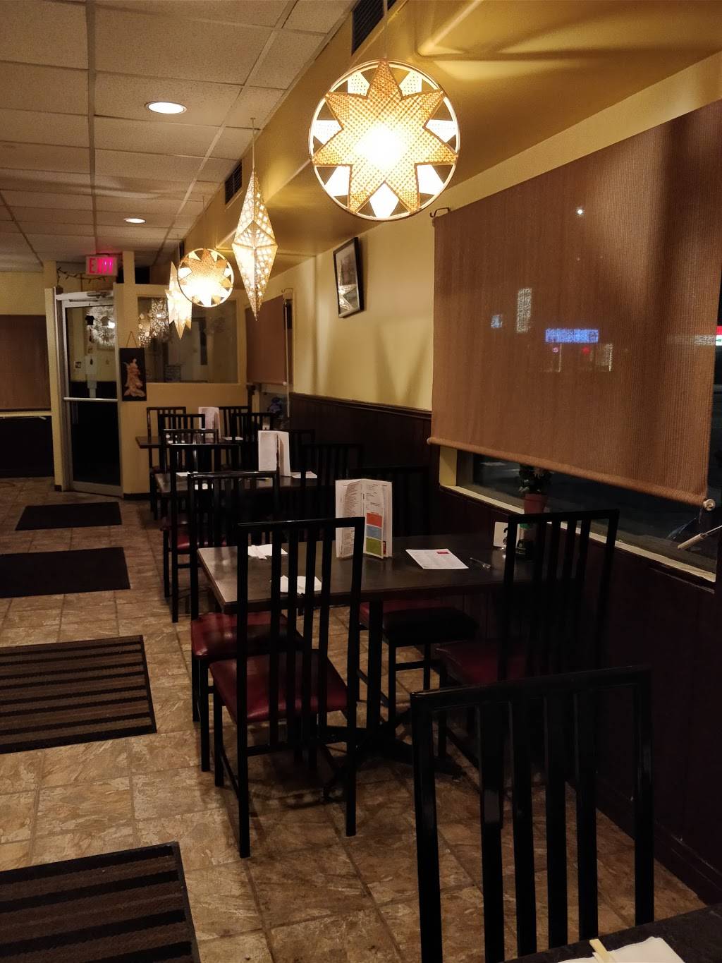 Sushi Jade | restaurant | 992 University Ave W, Windsor, ON N9A 5S2, Canada | 5199920216 OR +1 519-992-0216
