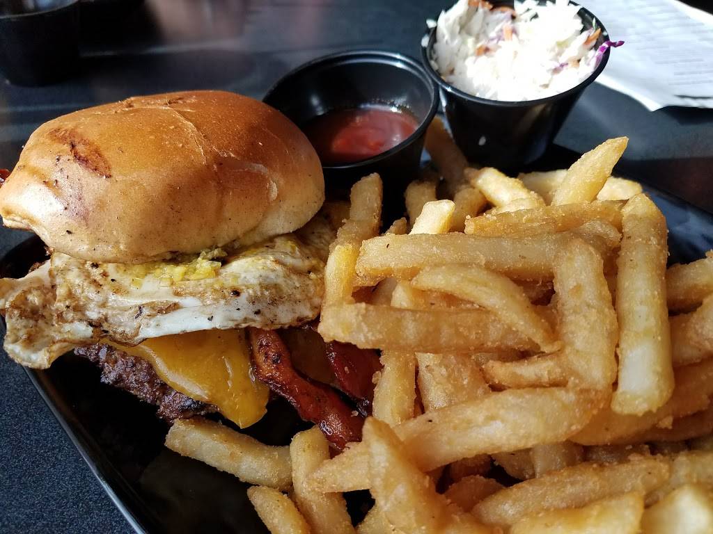 Bräuburgers Craft Burgers & Beer of Forest | restaurant | 1332 Venture Dr Suite A, Forest, VA 24551, USA | 4345252727 OR +1 434-525-2727