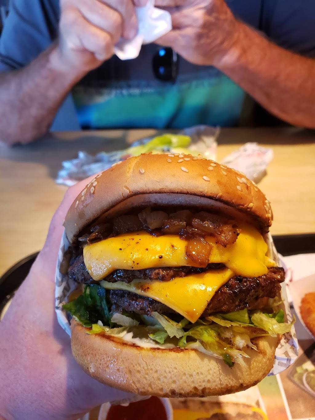 The Habit Burger Grill | meal takeaway | 40436 Murrieta Hot Springs Rd, Murrieta, CA 92563, USA | 9516962288 OR +1 951-696-2288