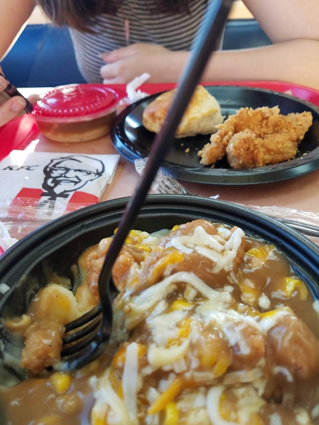 KFC | restaurant | 14559 S Pulaski Rd, Midlothian, IL 60445, USA | 7083897010 OR +1 708-389-7010