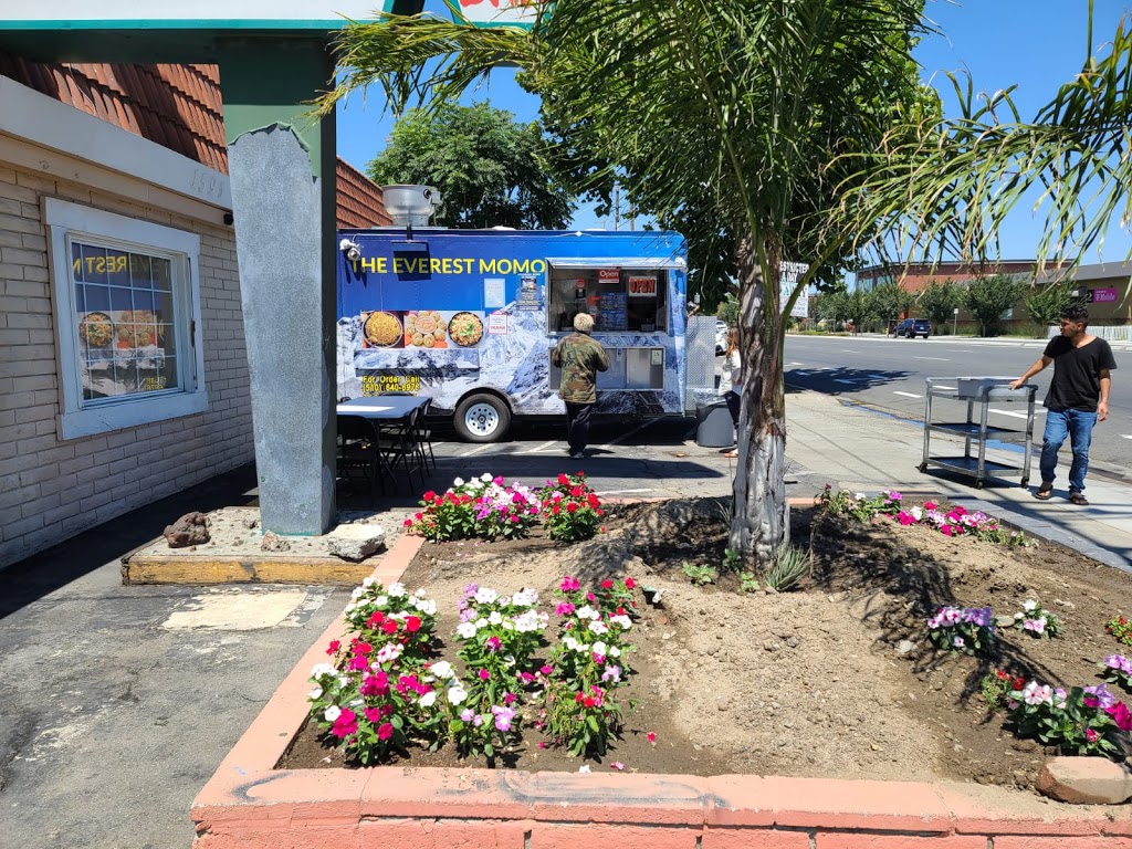 The Everest Momo | restaurant | 1593 Monterey Rd, San Jose, CA 95110, USA | 6692788474 OR +1 669-278-8474