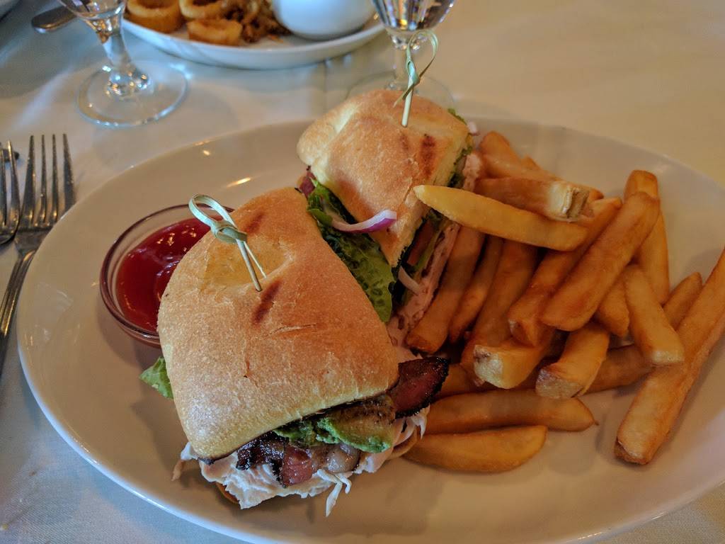 Basils Greek Dining | restaurant | 4000 Fox Valley Center Dr, Aurora, IL 60504, USA | 6306921300 OR +1 630-692-1300