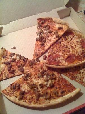 Pizza Hut | meal takeaway | 9770 Dorchester Rd, Summerville, SC 29485, USA | 8438755670 OR +1 843-875-5670