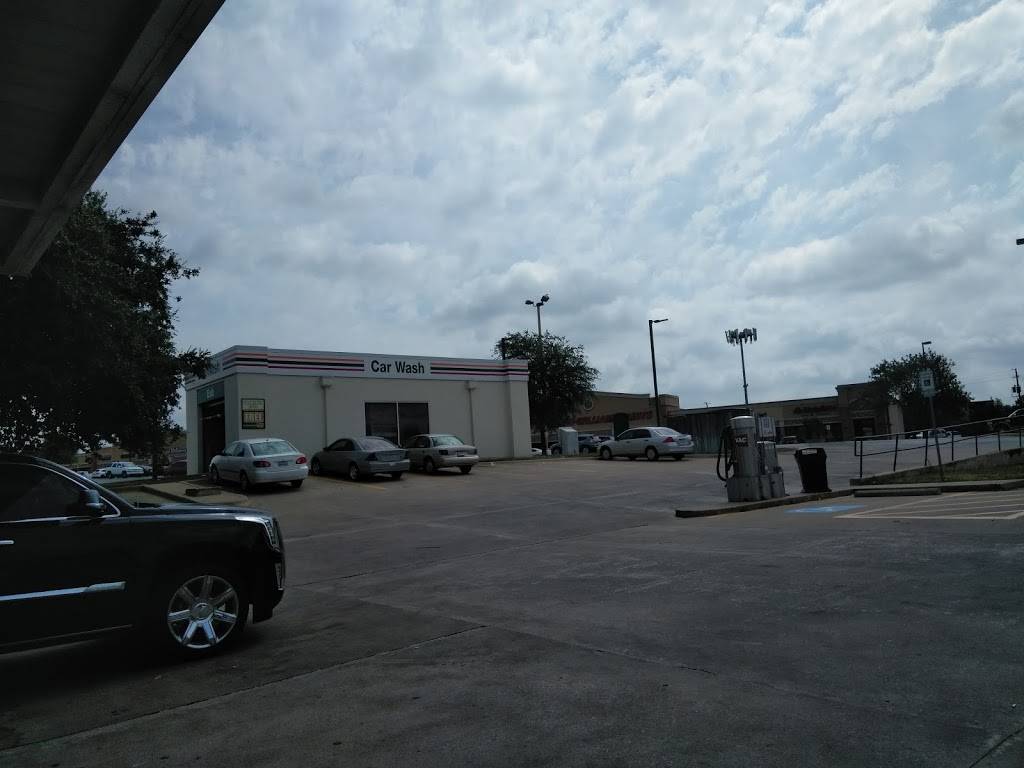 Exxon | restaurant | 8302 Abrams Rd, Dallas, TX 75243, USA | 2143490634 OR +1 214-349-0634