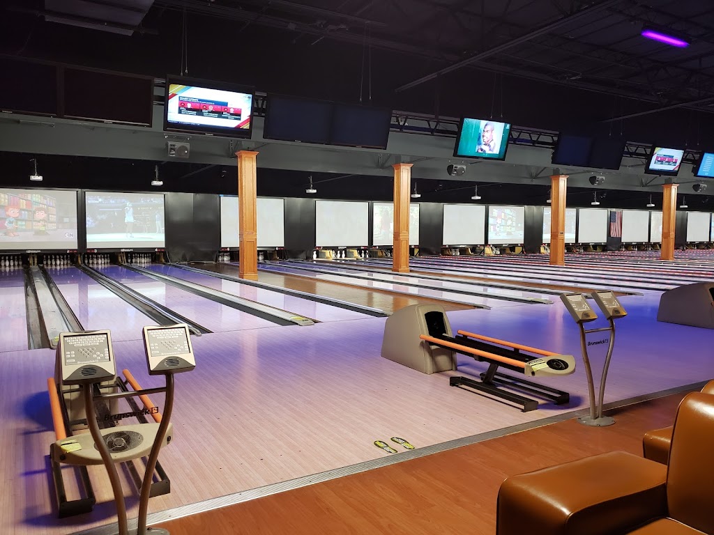 Bowlero Montgomery | restaurant | 1661 Eastern Blvd, Montgomery, AL 36117, USA | 3348197171 OR +1 334-819-7171