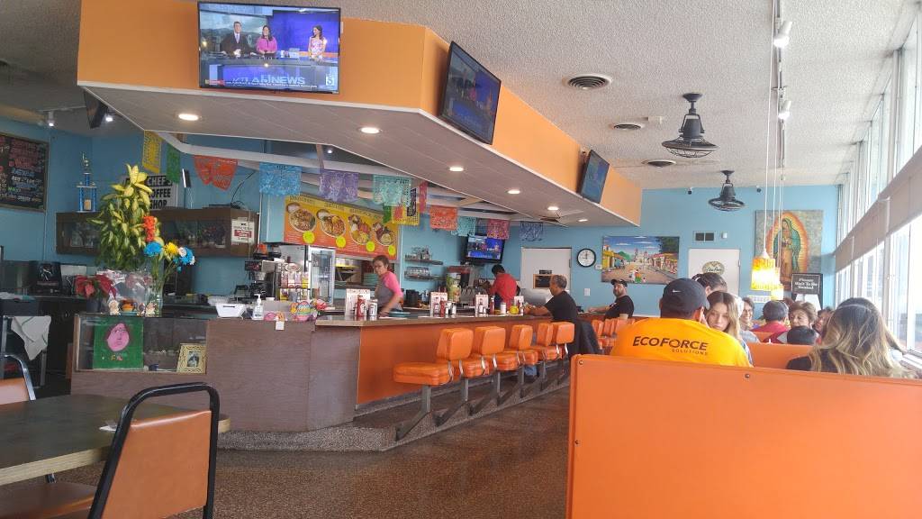 Chefs Coffee Shop | restaurant | 4640 Rosemead Blvd, Pico Rivera, CA 90660, USA | 5626928934 OR +1 562-692-8934