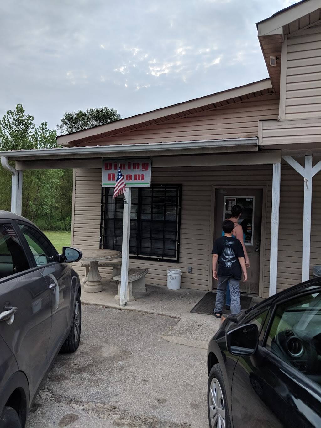 Gails Diner | restaurant | 29865 AL-35, Woodville, AL 35776, USA | 2567769059 OR +1 256-776-9059