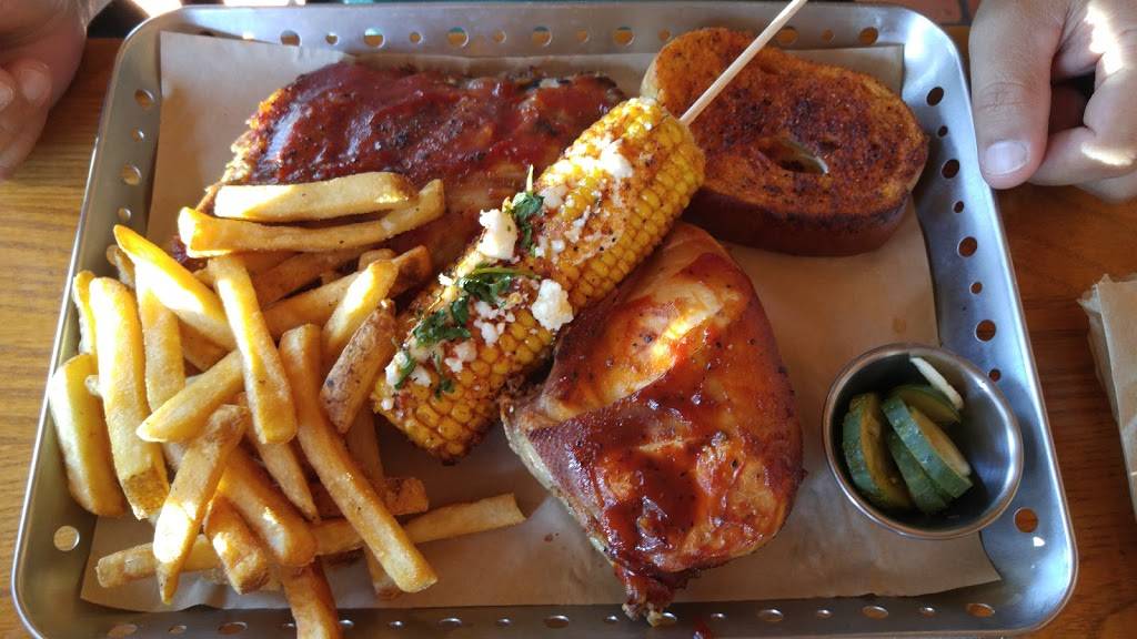 Chilis Grill & Bar | meal takeaway | 699 Cypress Gardens Blvd, Winter Haven, FL 33880, USA | 8632999555 OR +1 863-299-9555