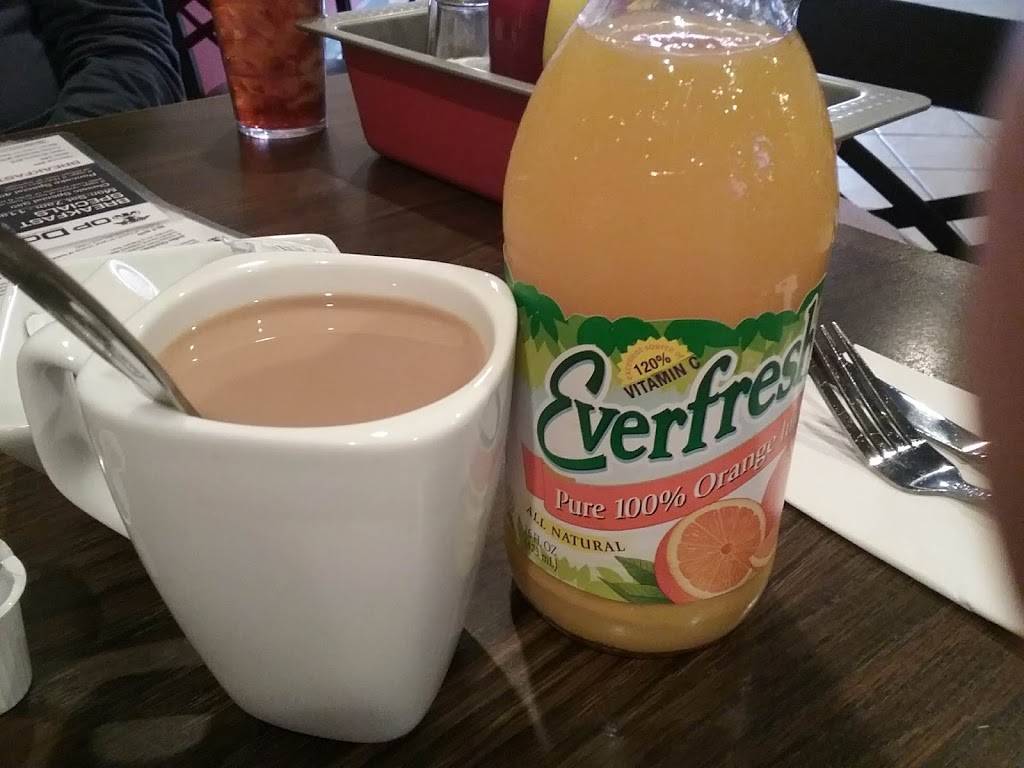 Joes Top Dog Restaurant & Bar | restaurant | 13342 Michigan Ave, Dearborn, MI 48126, USA | 3138460888 OR +1 313-846-0888