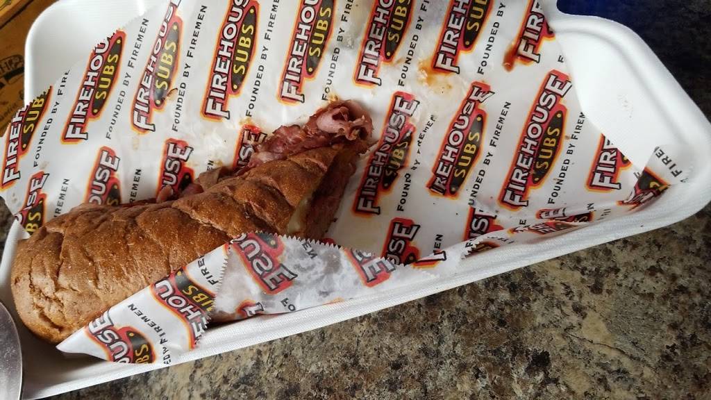 Firehouse Subs | restaurant | 1215 W Pioneer Pkwy Suite 220, Grand Prairie, TX 75052, USA | 9726393737 OR +1 972-639-3737