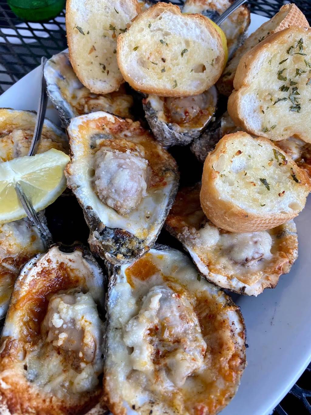 200 North Beach Restaurant and Bar | restaurant | 200 N Beach Blvd, Bay St Louis, MS 39520, USA | 2284679388 OR +1 228-467-9388