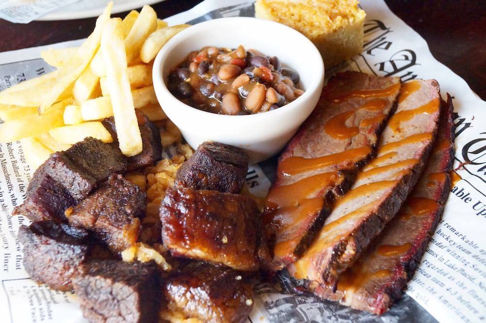 Wildwood Tavern | restaurant | 6480 W Touhy Ave, Niles, IL 60714, USA | 8476776663 OR +1 847-677-6663