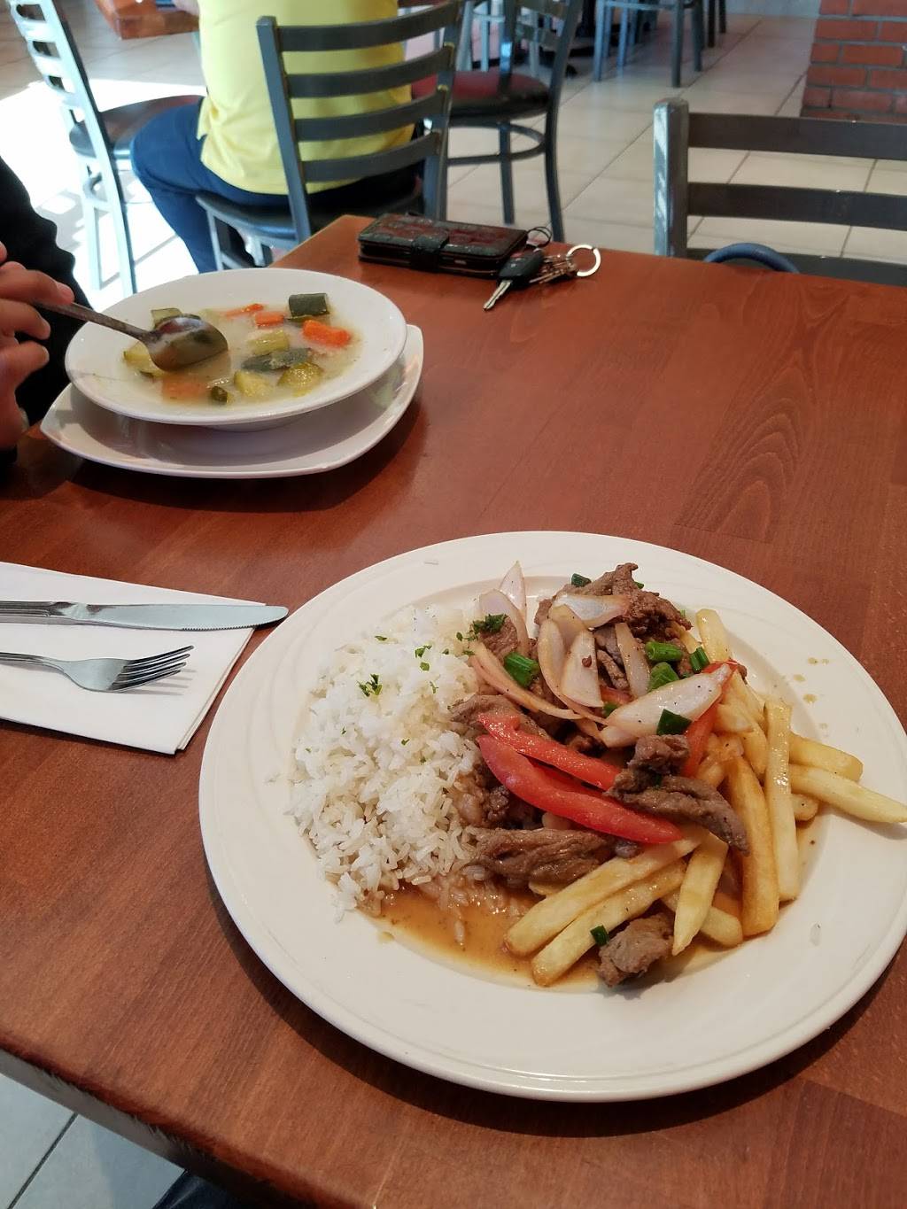 Jesss Place | restaurant | 3088 Monterey Rd, San Jose, CA 95111, USA | 4082253080 OR +1 408-225-3080