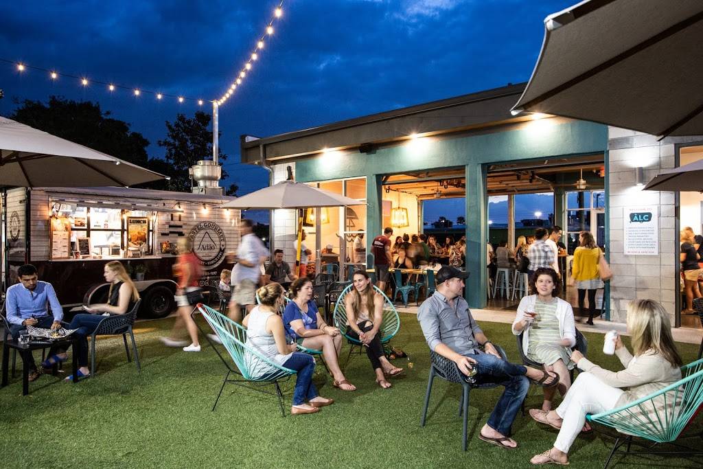 À La Cart | restaurant | 609 Irvington Ave, Orlando, FL 32803, USA | 4077764693 OR +1 407-776-4693