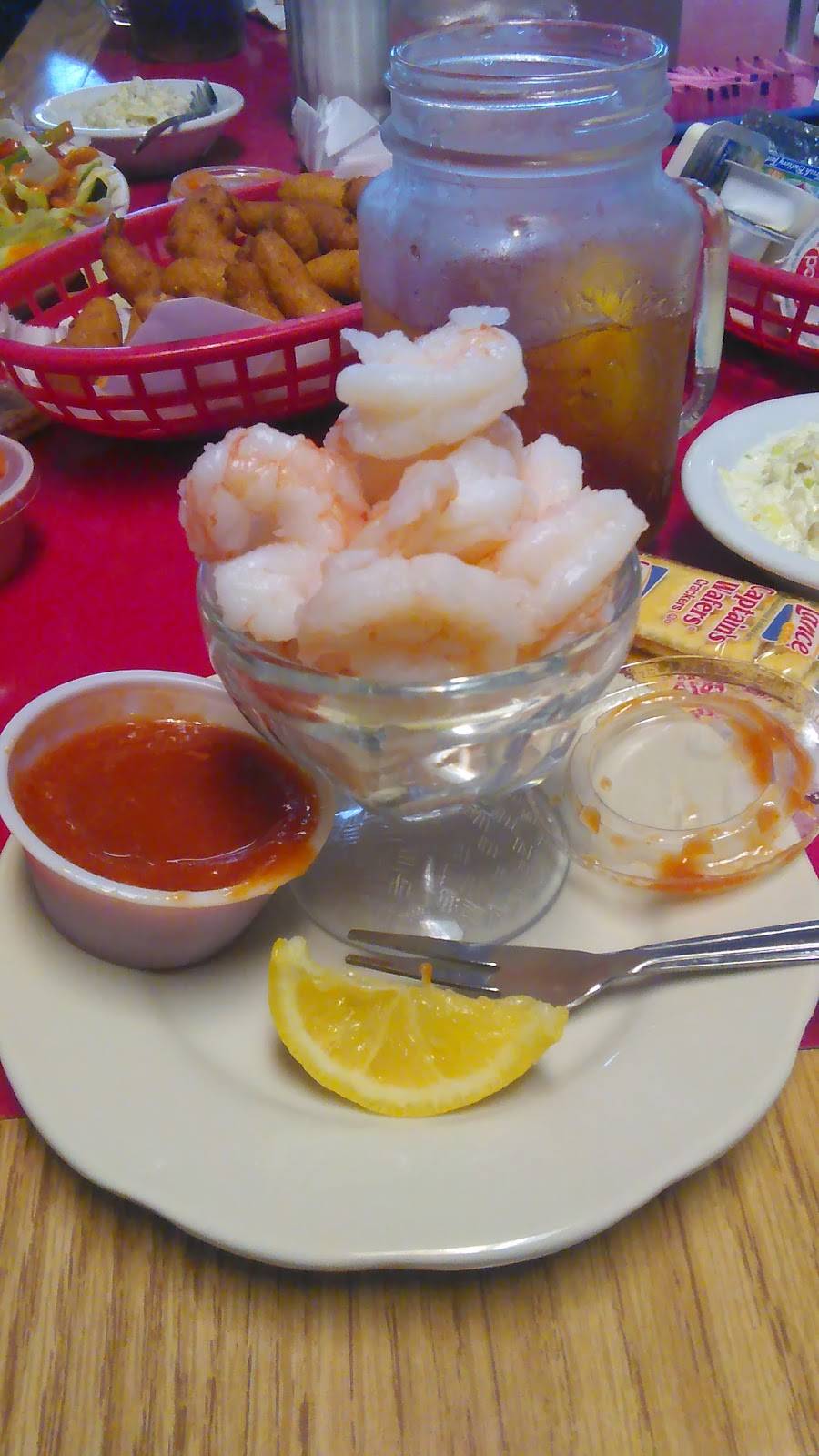 220 Seafood Restaurant | restaurant | 1812 N Garnett St, Henderson, NC 27536, USA | 2524928084 OR +1 252-492-8084