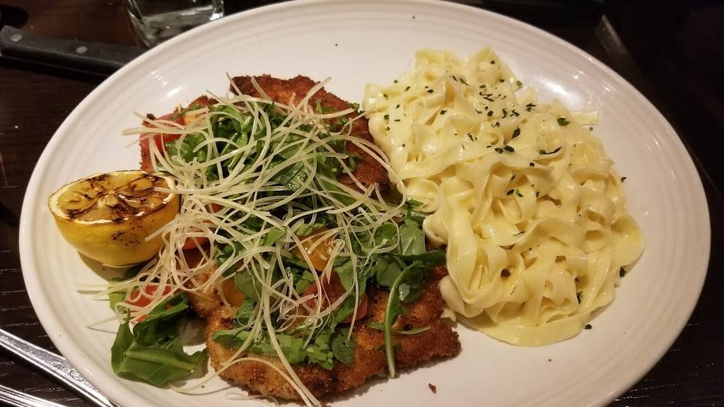 Carrabbas Italian Grill | restaurant | 5805 Trinity Pkwy, Centreville, VA 20120, USA | 7032669755 OR +1 703-266-9755