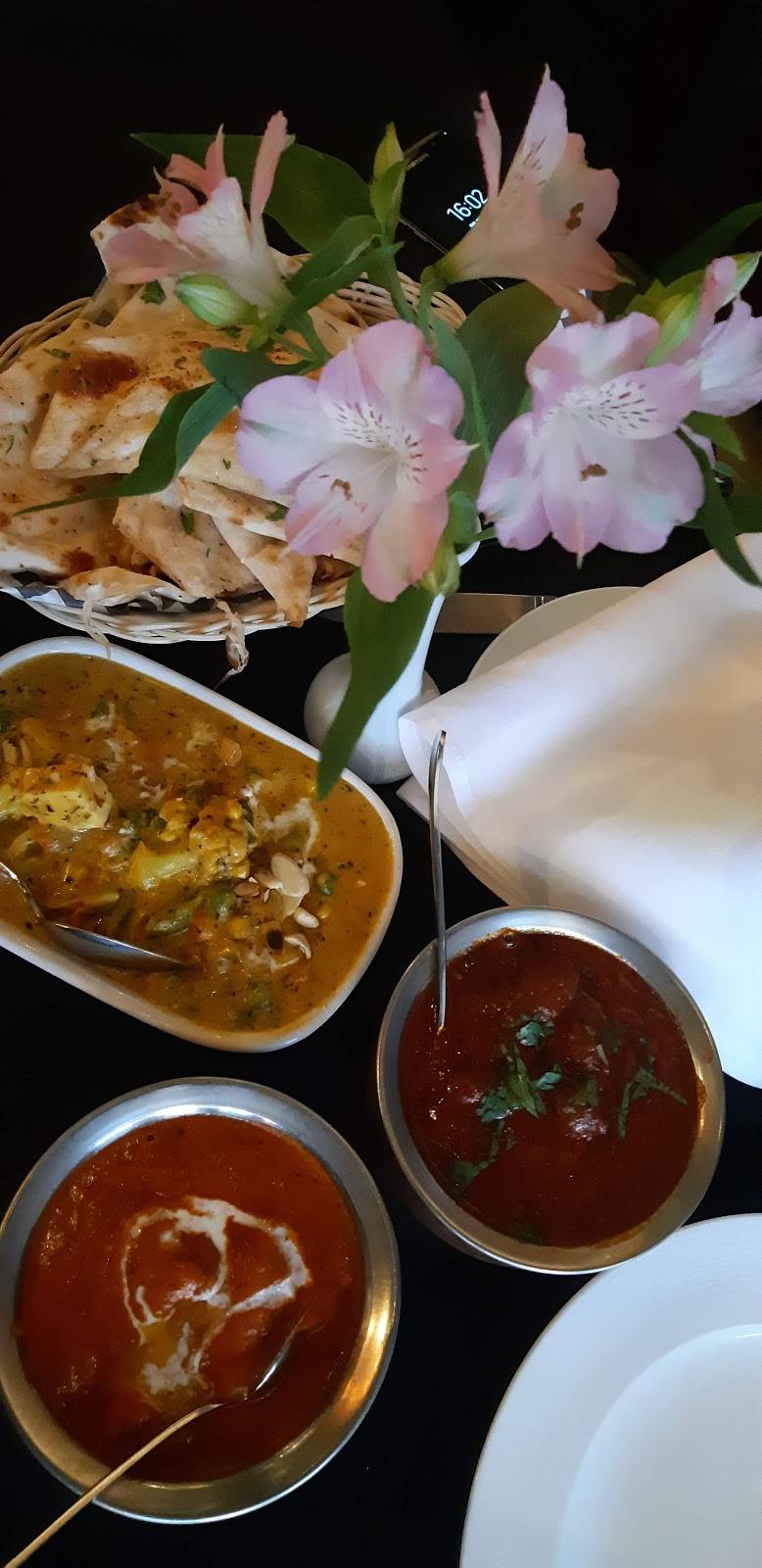 Tadka- Sizzling Indian Spices | restaurant | 666 The Queensway Way, Toronto, ON M8Y 1K6, Canada | 4165465388 OR +1 416-546-5388