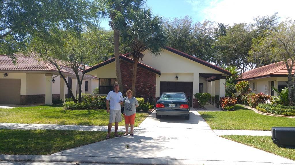 Pine Tree Golf Club | restaurant | 10600 Pine Tree Terrace, Boynton Beach, FL 33436, USA | 5617326404 OR +1 561-732-6404