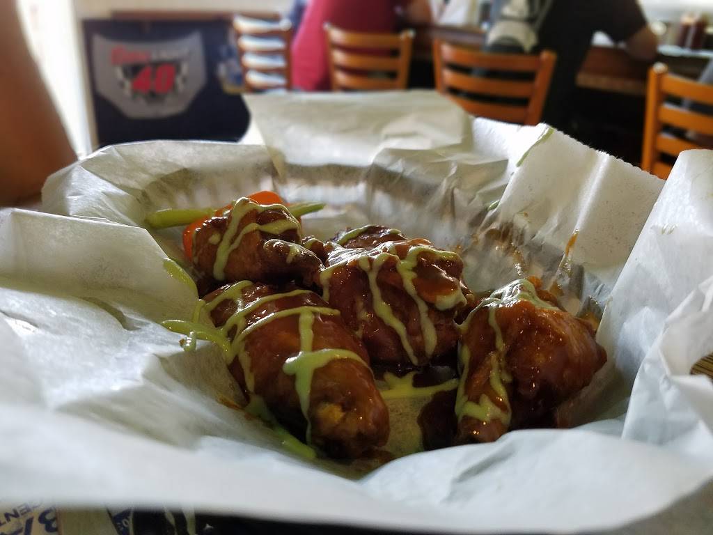 Ordinary Joes | restaurant | 253 Buckingham St, Oakville, CT 06779, USA | 8609451500 OR +1 860-945-1500