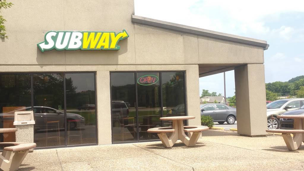 Subway | restaurant | 4 Cunningham Corner, Bella Vista, AR 72714, USA | 4798554822 OR +1 479-855-4822