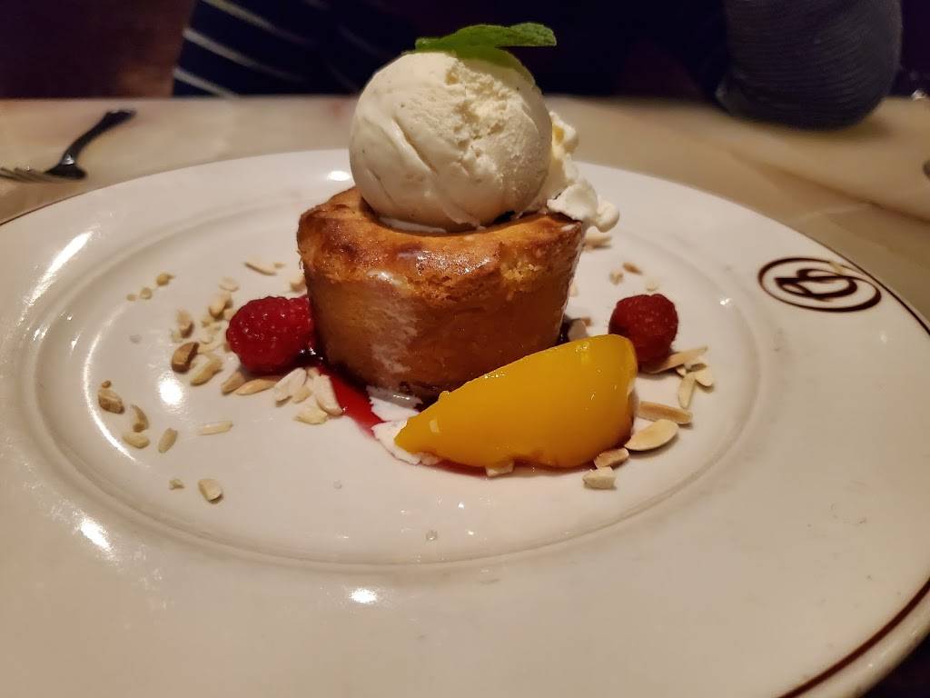 Daniels Broiler - South Lake Union | restaurant | 809 Fairview Pl N, Seattle, WA 98109, USA | 2066218262 OR +1 206-621-8262