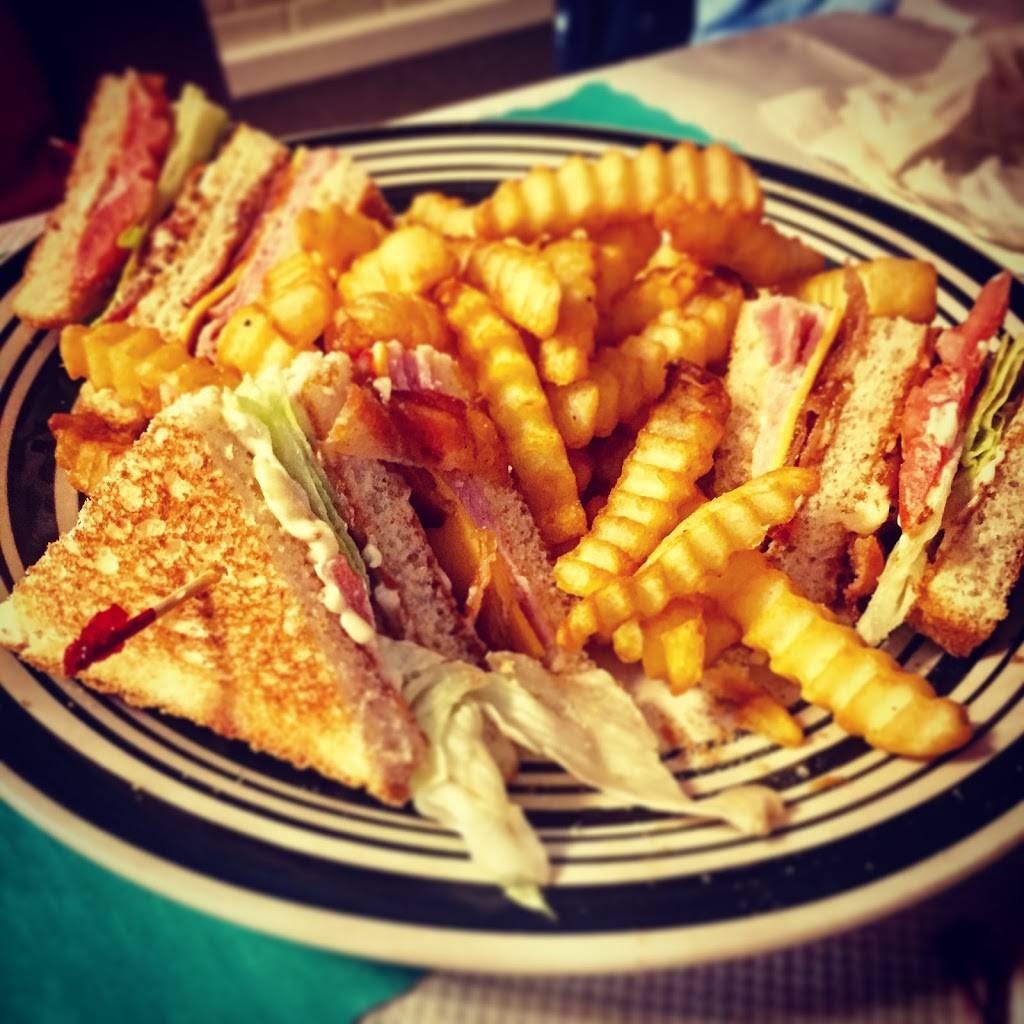 The Hideout | meal delivery | 1141 Staunton Turnpike, Parkersburg, WV 26104, USA | 3042120000 OR +1 304-212-0000