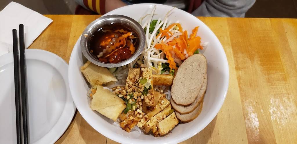 Tan Lac Vien Vietnamese Bistro | restaurant | 2114 Murray Ave, Pittsburgh, PA 15217, USA | 4125218888 OR +1 412-521-8888