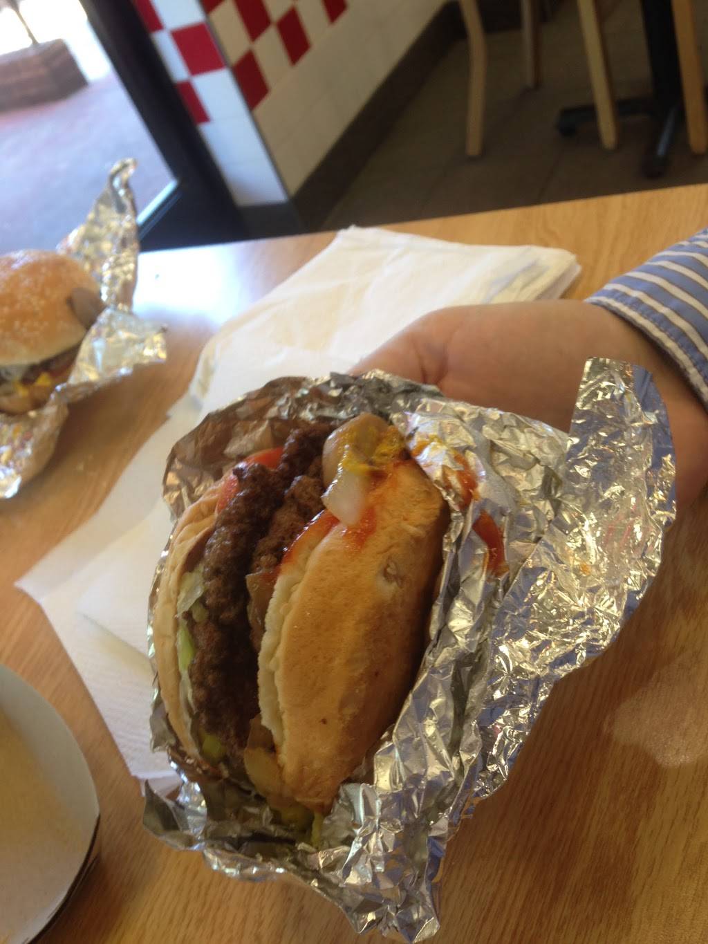 Five Guys | meal takeaway | 1315 Ridgeway Rd, Memphis, TN 38119, USA | 9016805386 OR +1 901-680-5386