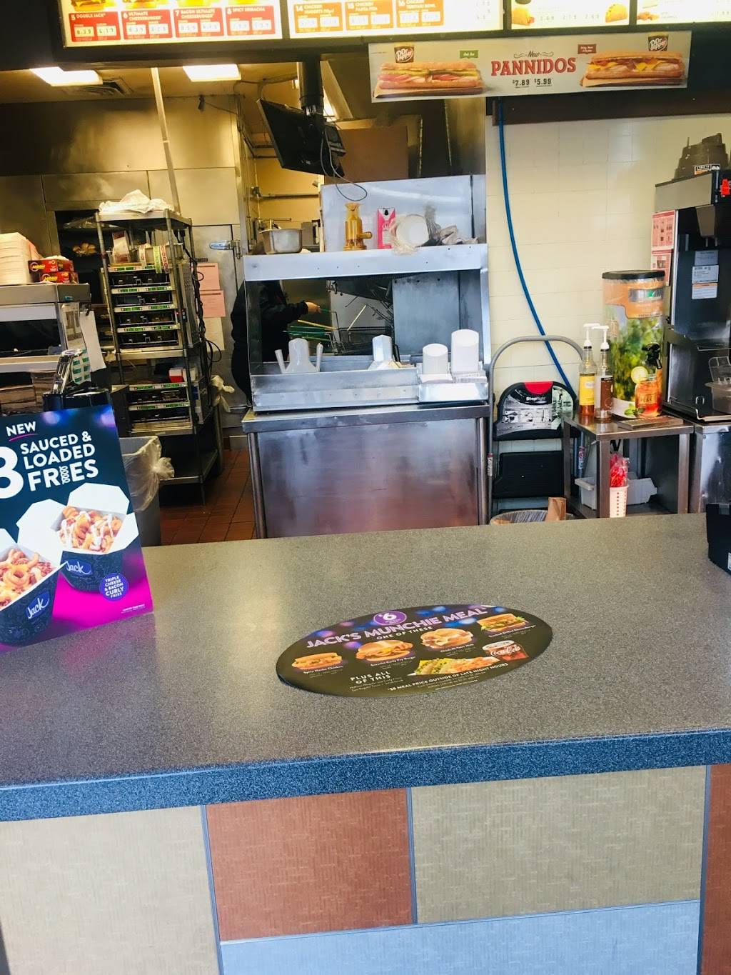 Jack in the Box | restaurant | 6702 6th Ave, Tacoma, WA 98406, USA | 2535652934 OR +1 253-565-2934