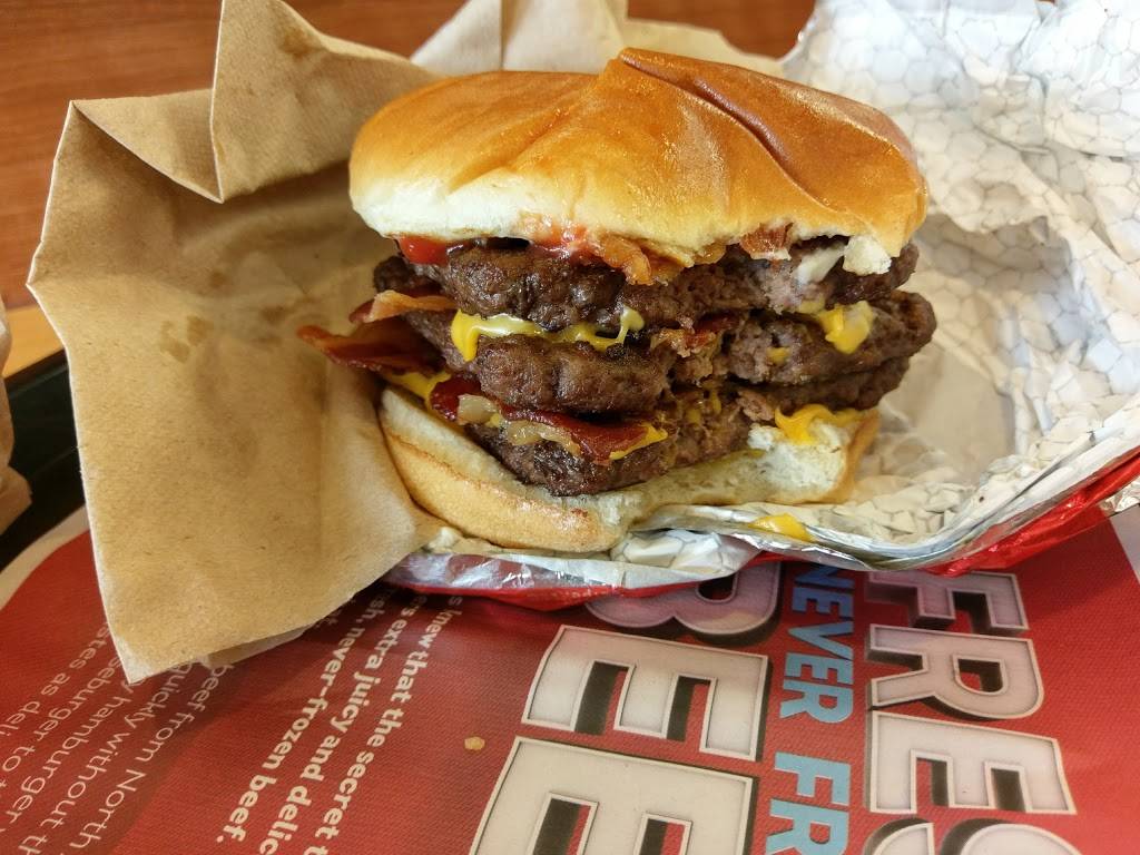 Wendys | restaurant | 312 Boston Rd, North Billerica, MA 01862, USA | 9786634550 OR +1 978-663-4550