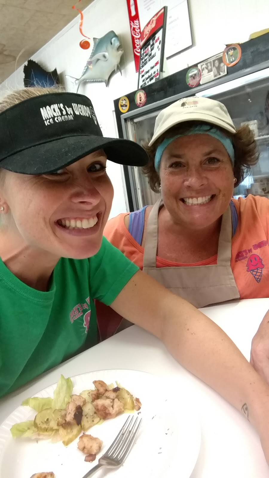 Mackss Icecream By Wendy | restaurant | 811 Delta Rd, Red Lion, PA 17356, USA | 7172443370 OR +1 717-244-3370