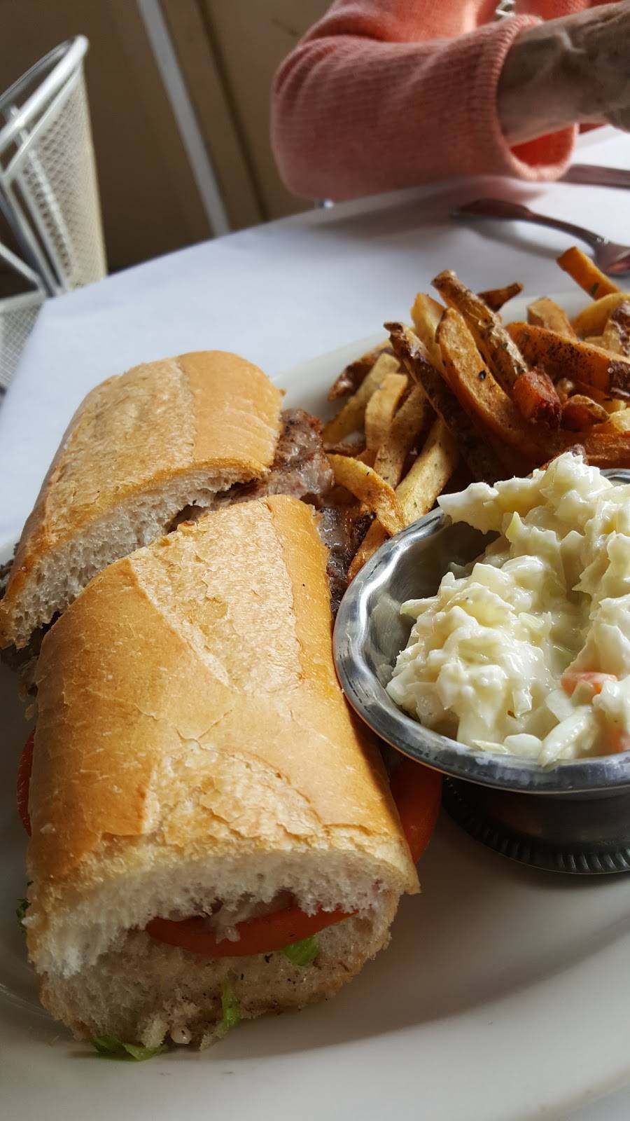 Bella Luna Cafe | meal delivery | 3826, 3826, 731 N Dearborn St, Chicago, IL 60654, USA | 3127512552 OR +1 312-751-2552