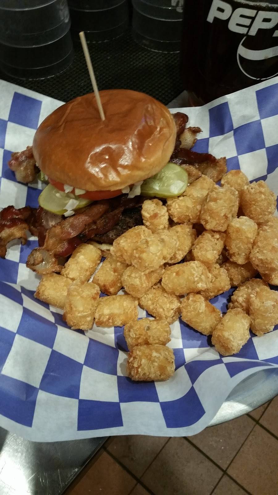 Coachs Neighborhood Grill | restaurant | 1033 Randolph St SUITE 26, Thomasville, NC 27360, USA | 3363138944 OR +1 336-313-8944