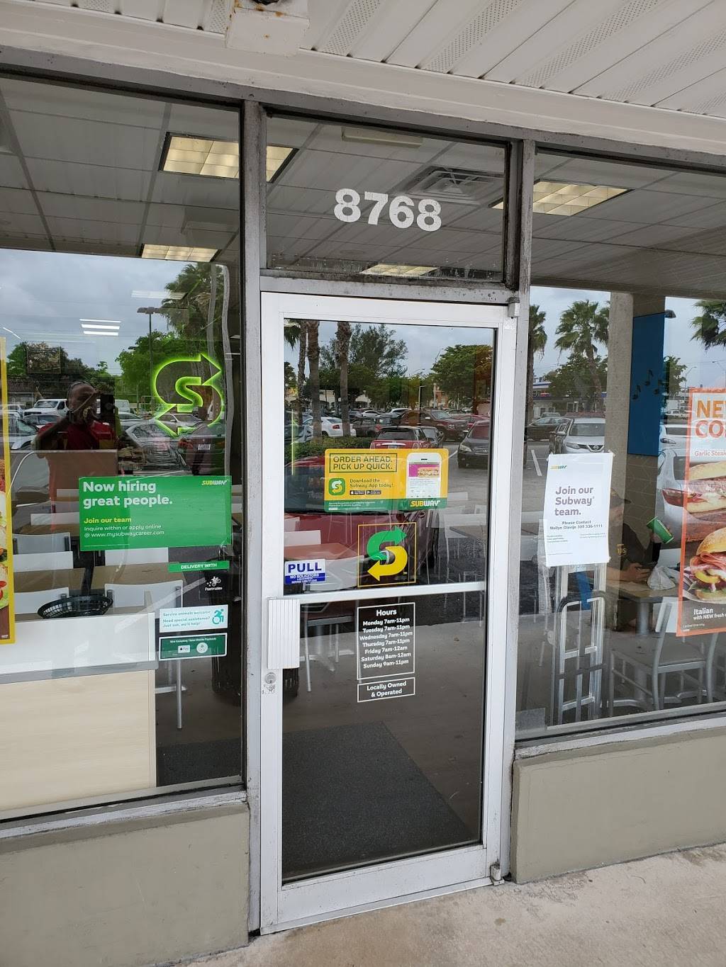Subway Restaurants | restaurant | 8768 Sunset Dr, Miami, FL 33173, USA | 3052797121 OR +1 305-279-7121