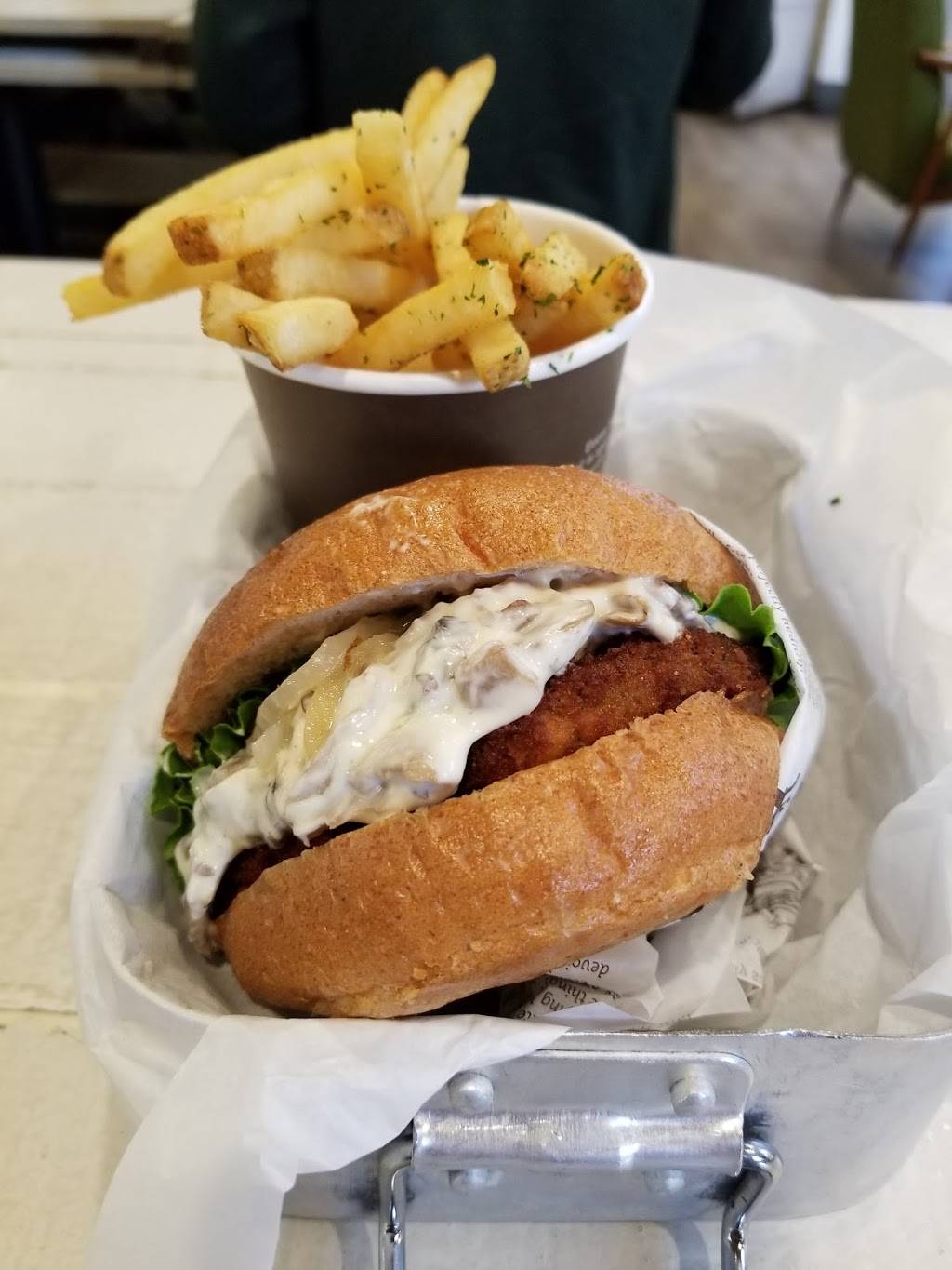 VeganBurg San Francisco | restaurant | 1466 Haight St, San Francisco, CA 94117, USA | 4155488000 OR +1 415-548-8000