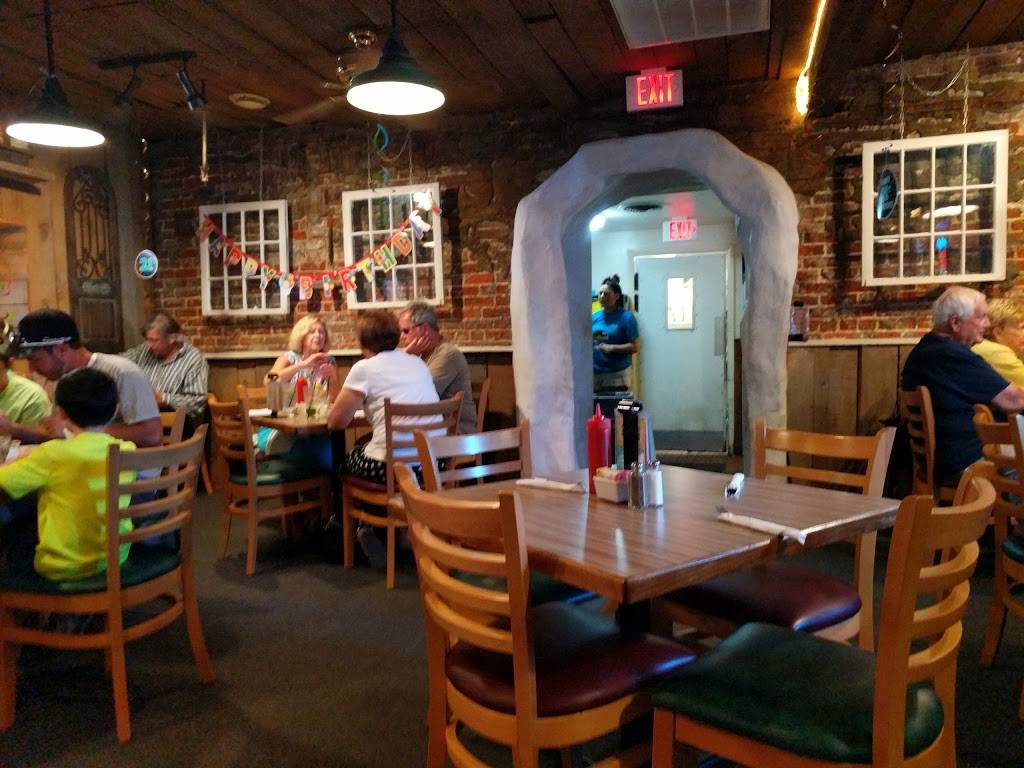 Icehouse Restaurant | restaurant | 604 Norfolk Ave, Virginia Beach, VA 23451, USA | 7574221968 OR +1 757-422-1968