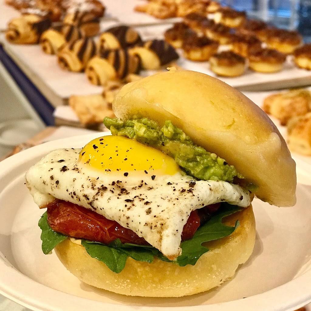 D’Andrews Bakery & Cafe | bakery | 555 Church St, Nashville, TN 37219, USA | 6153754934 OR +1 615-375-4934