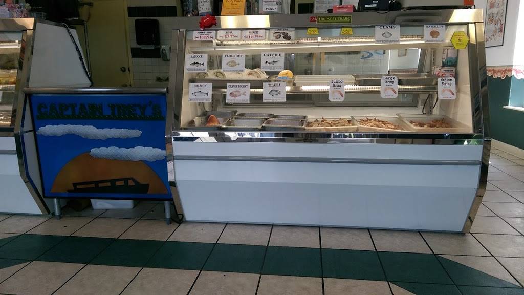 Captain Treys Crabs & Seafood Carry Out | restaurant | 10625 York Rd, Cockeysville, MD 21030, USA | 4106664646 OR +1 410-666-4646