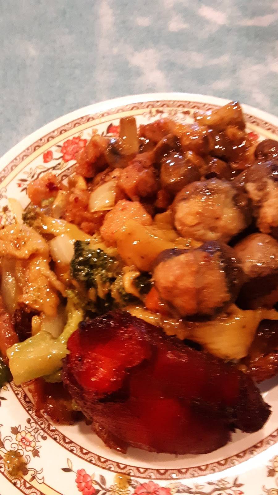 Q Q Buffet | restaurant | Woodfall Dr, Charleston, IL 61920, USA | 2173458838 OR +1 217-345-8838