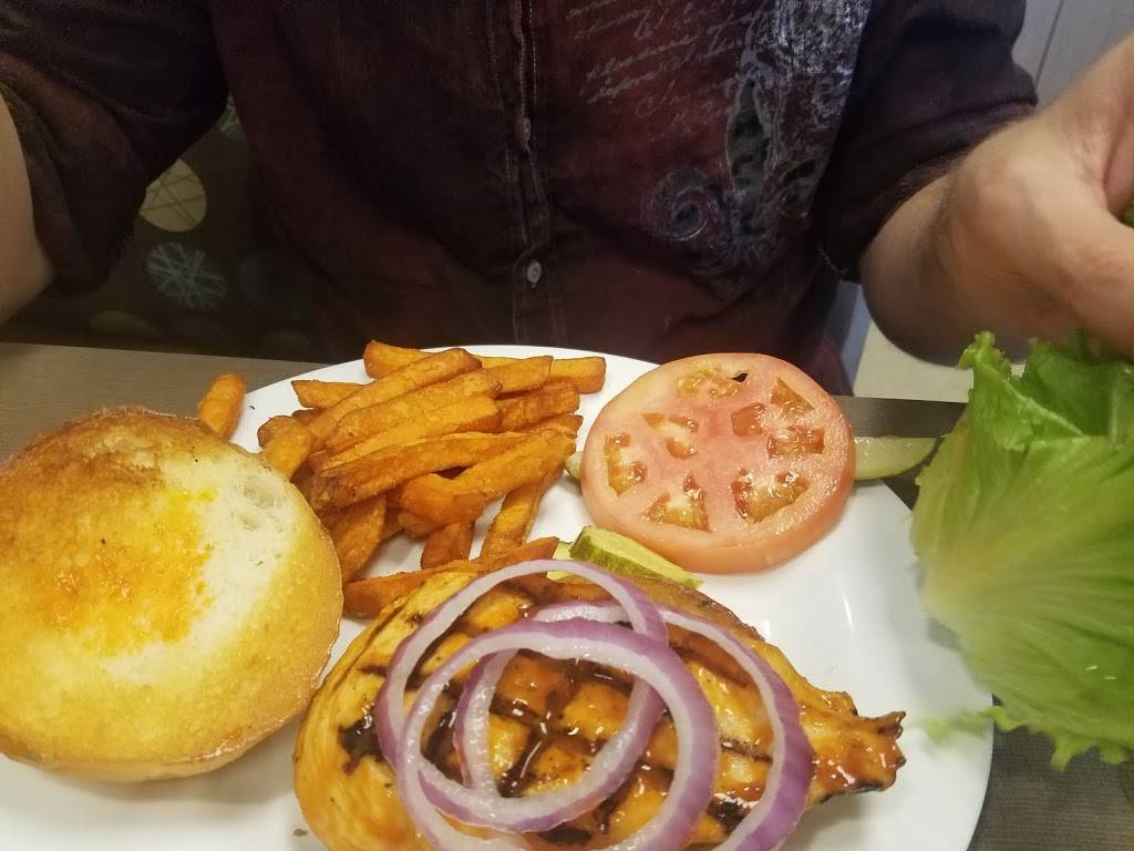 Hy-Vee Market Grille Express | restaurant | 500 Crossroads Dr, Rochester, MN 55902, USA | 5072891610 OR +1 507-289-1610