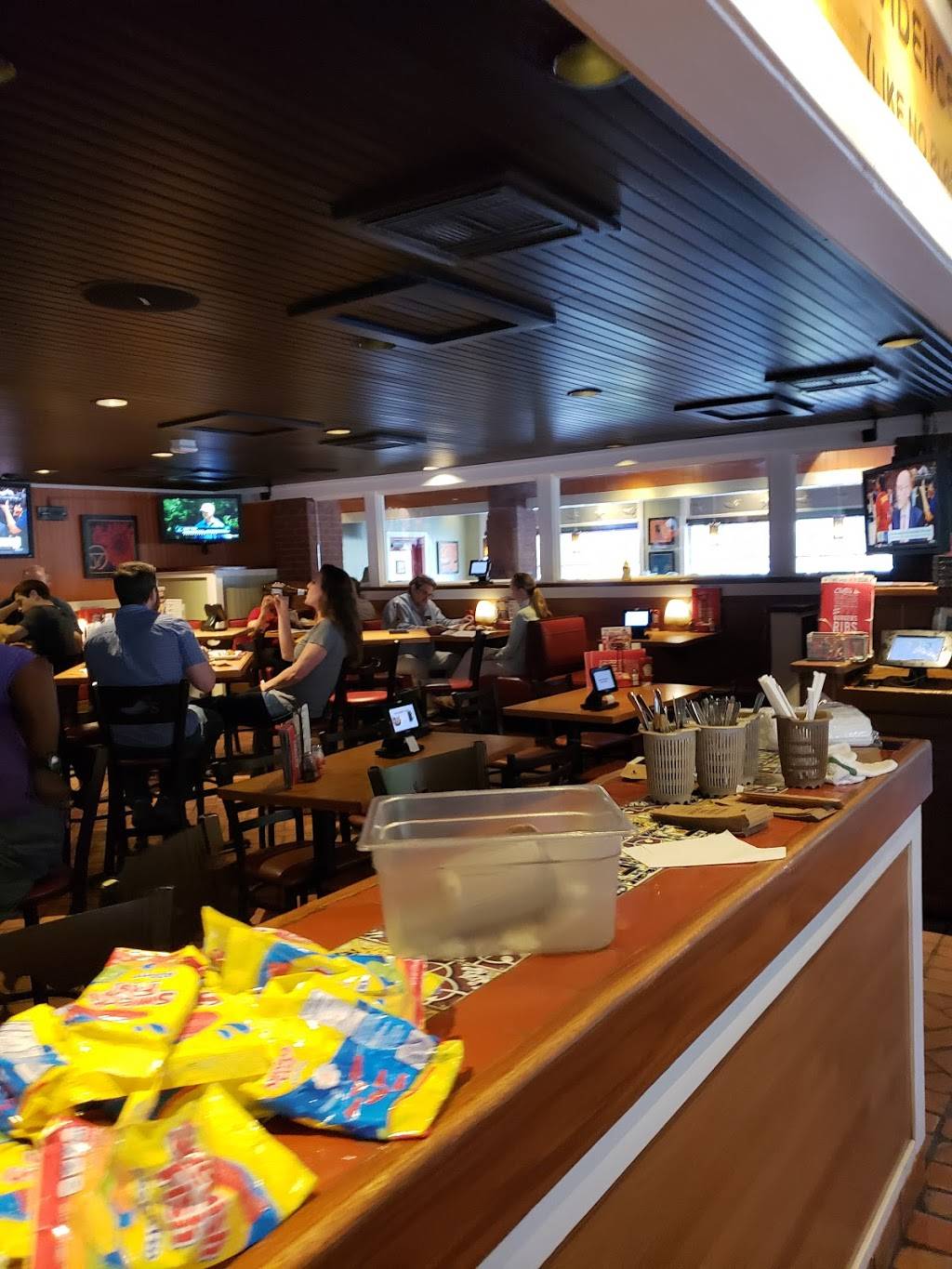 Chilis Grill & Bar | restaurant | 4111 Roswell Rd, Marietta, GA 30062, USA | 7709739419 OR +1 770-973-9419