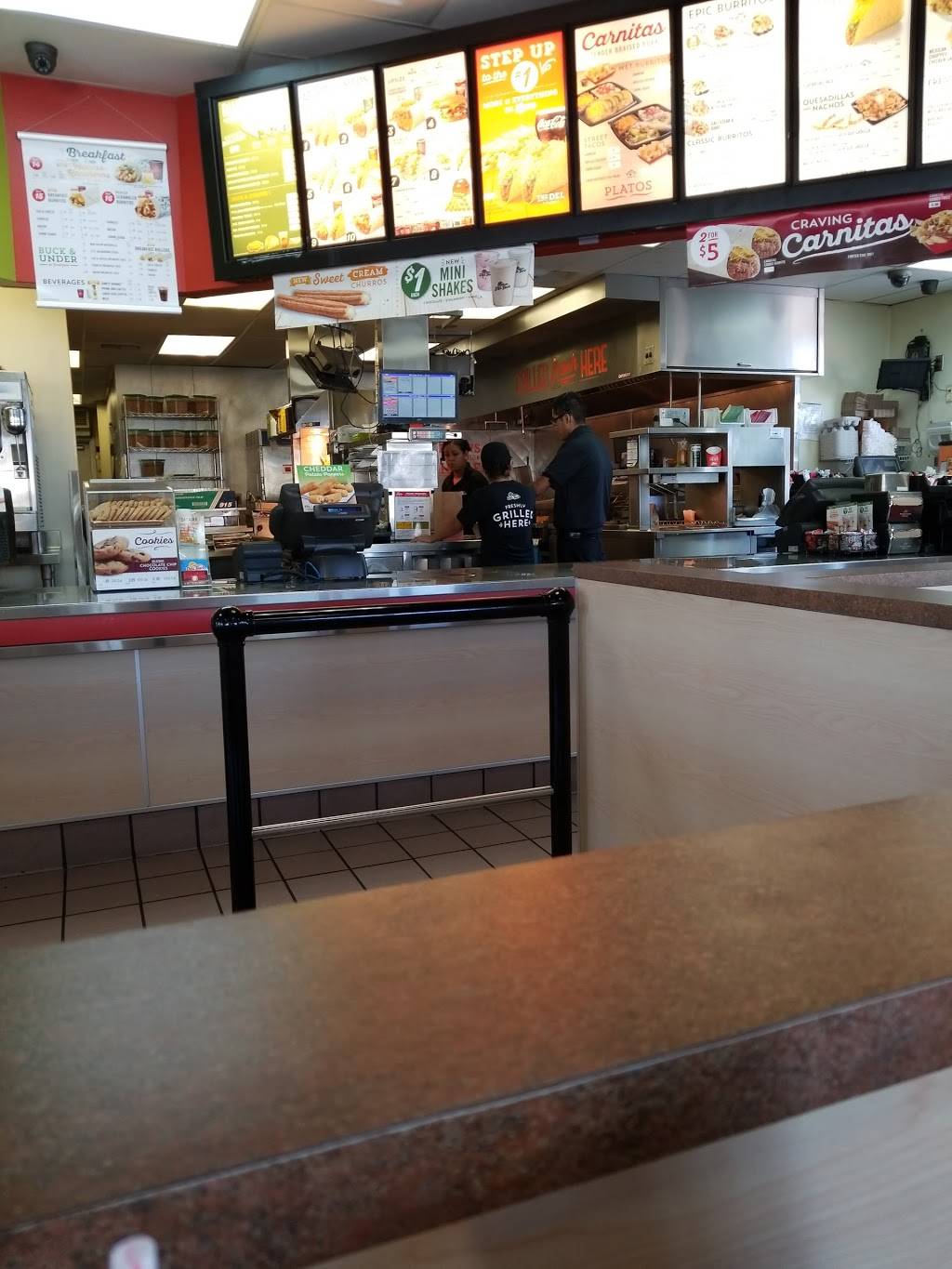 Del Taco | meal takeaway | 35145 Merle Haggard Dr, Bakersfield, CA 93308, USA | 6613938379 OR +1 661-393-8379