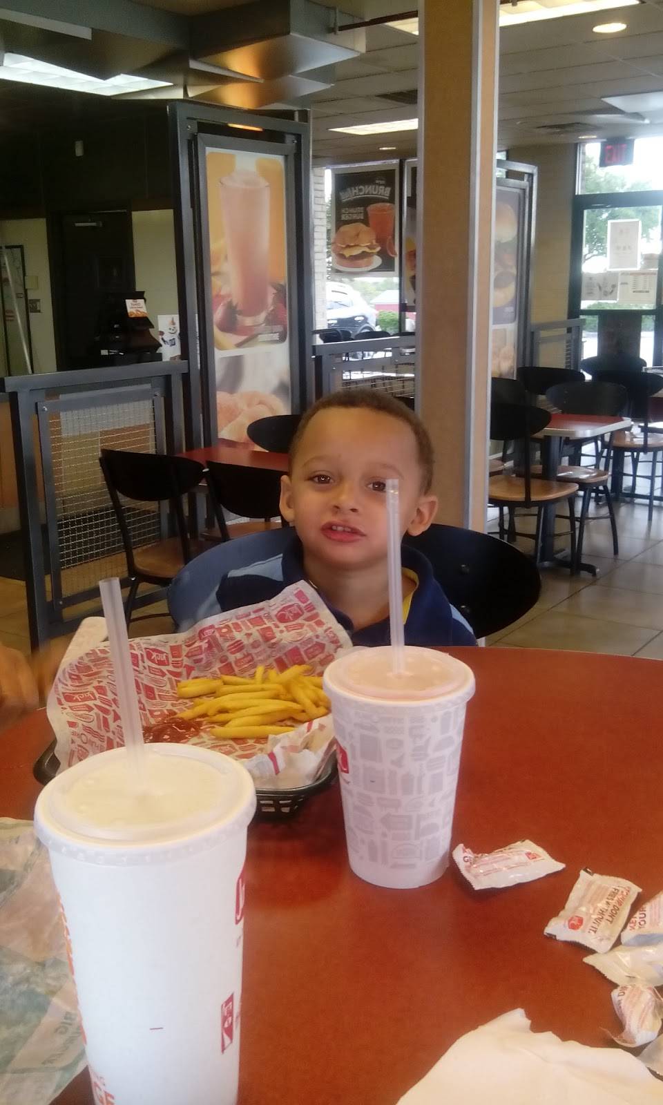 Jack in the Box | restaurant | 3201 E Veterans Memorial Blvd, Killeen, TX 76543, USA | 2546808018 OR +1 254-680-8018