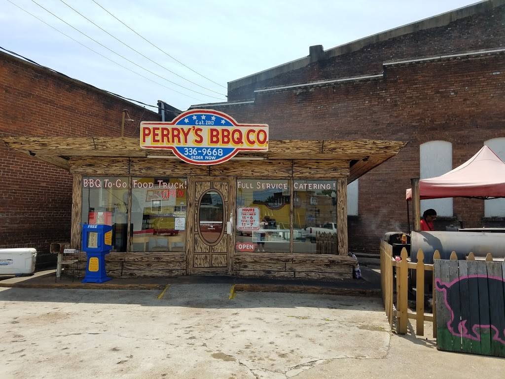 Perrys BBQ & Catering | restaurant | 215 E Ruff St, Paris, TN 38242, USA | 7313369668 OR +1 731-336-9668